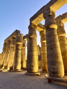 Riccardo Micanti Personal Travel Planner a Luxor durante un viaggio in Egitto